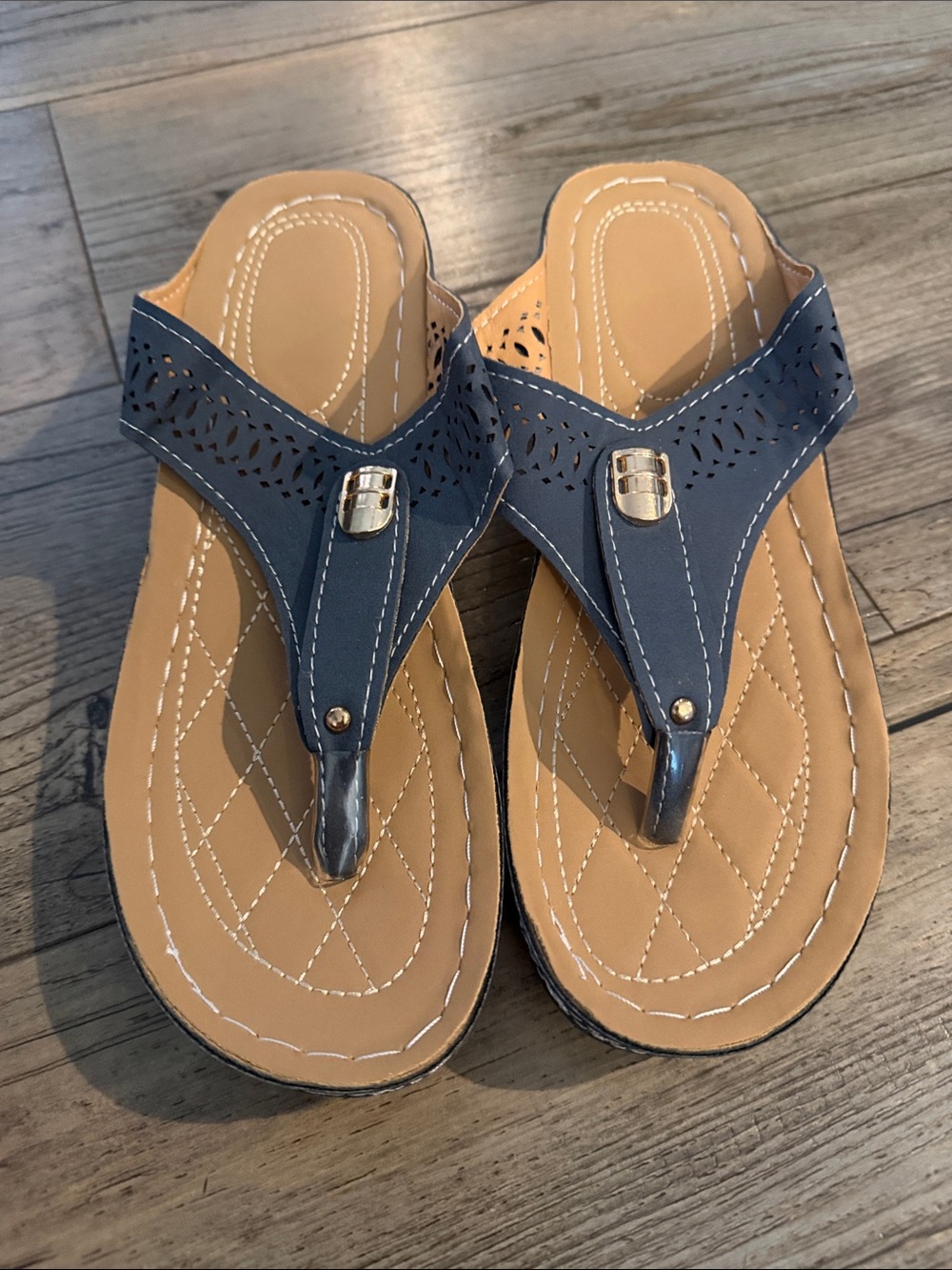 Source Unknown Navy and Tan Perforated Thong Sandals